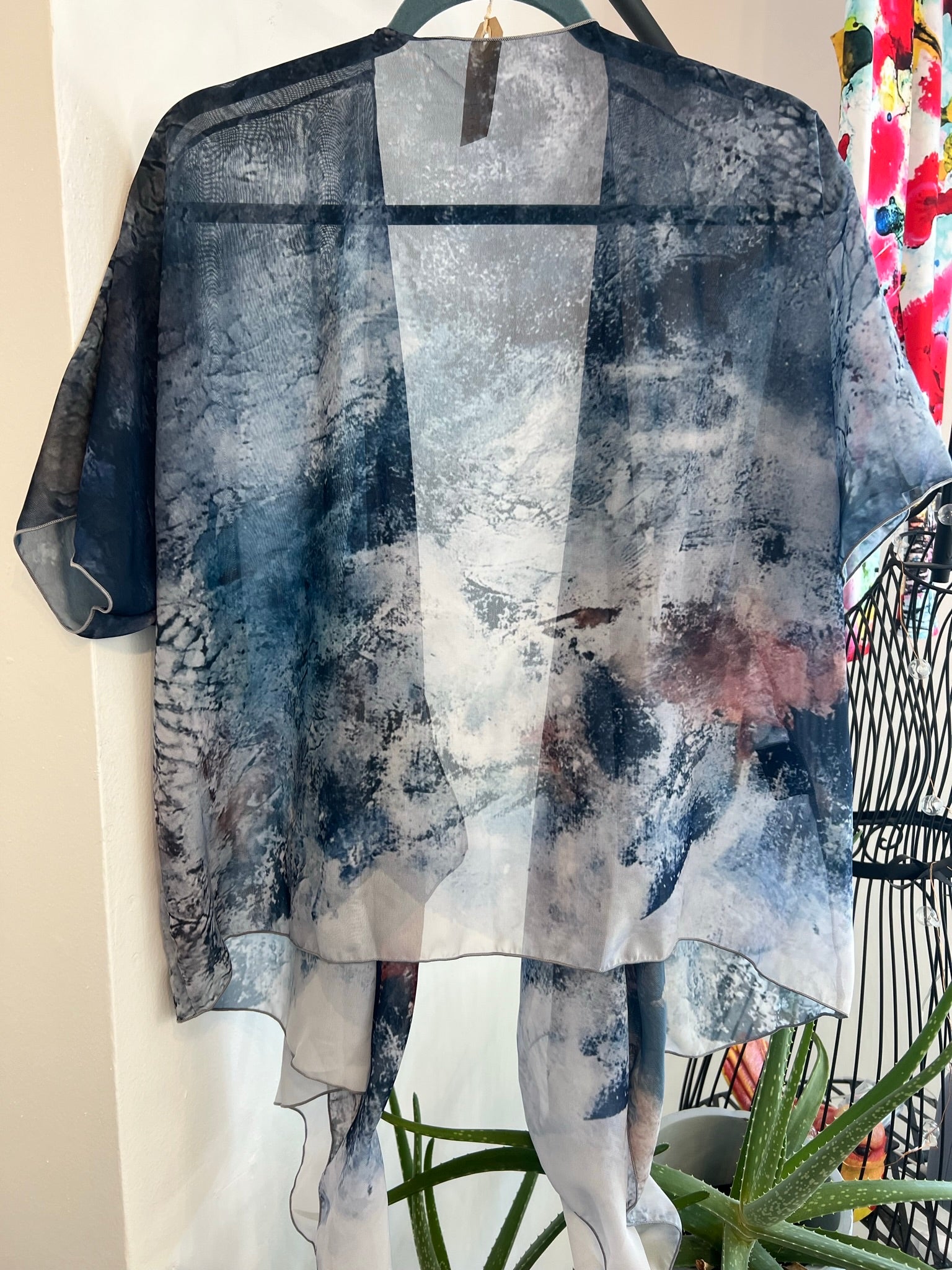 Early Summit Kimono - Dark Top