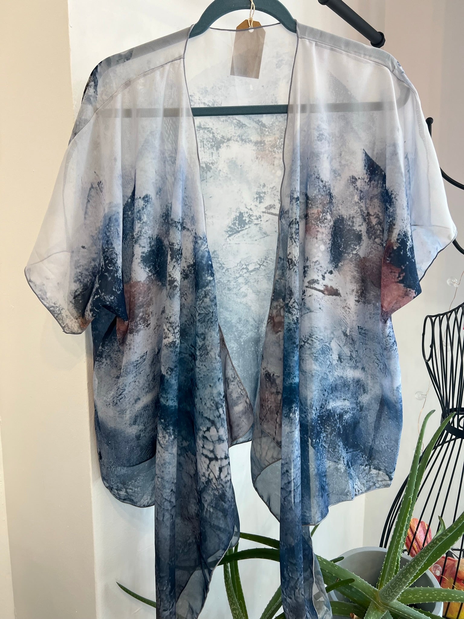 Early Summit Kimono - White Top