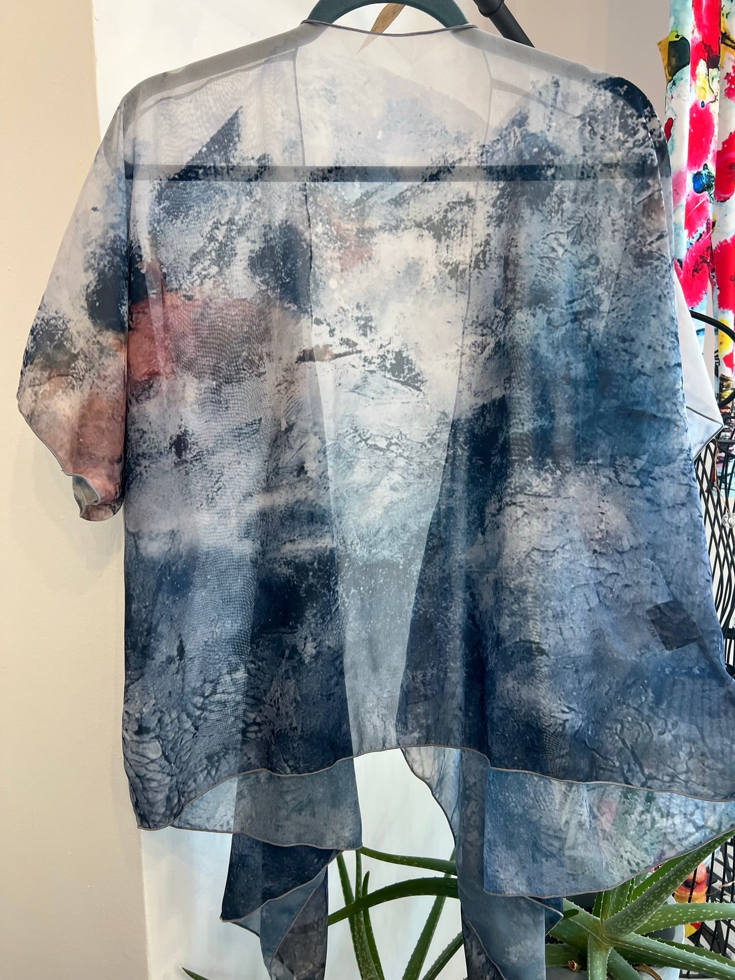 Early Summit Kimono - White Top